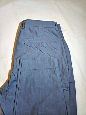 Authentic BOSS men's blue pants size M like new