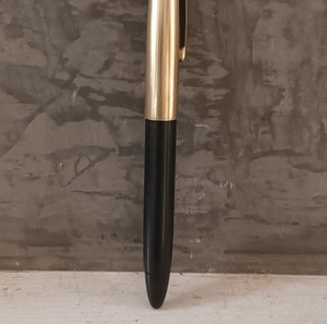 Vintage  SHEAFFER ' S fountain pen with 14 KT gold nib