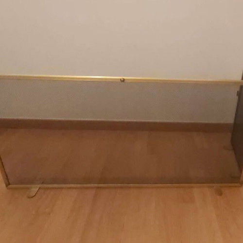 Metal fireplace guard like new