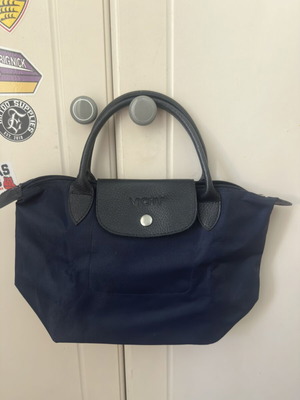 Vichy handbag like new, blue