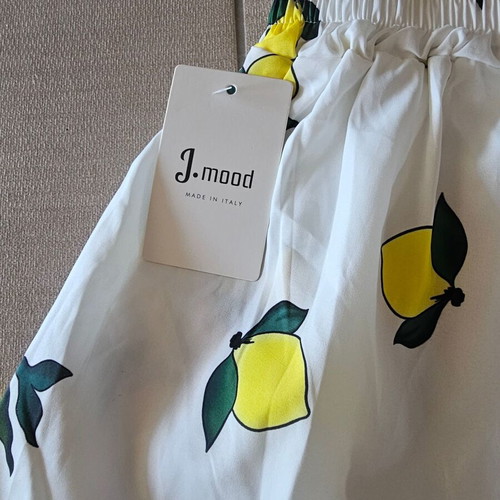 J MOOD Onesize Set with Shirt and Shorts New, White