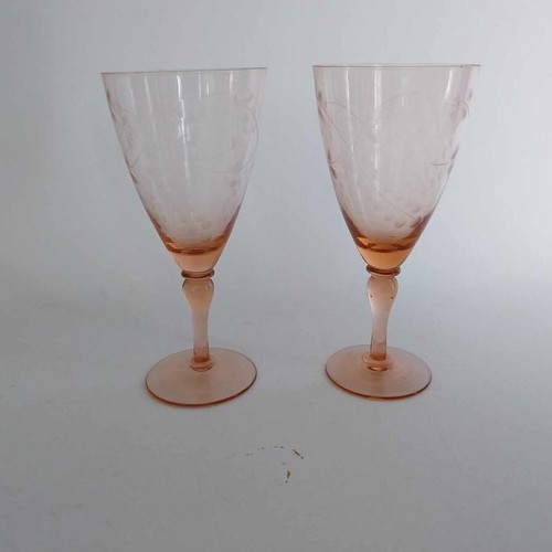 Set of 2 vintage Bulgarian coral glass liqueur glasses
