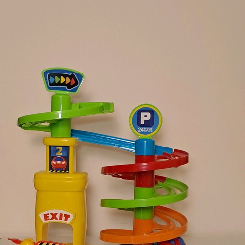 Playgo My City Car Park track like new, complete set