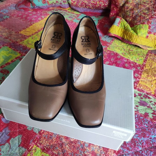 Tamaris leather shoes pumps like new, size 37, black-brown