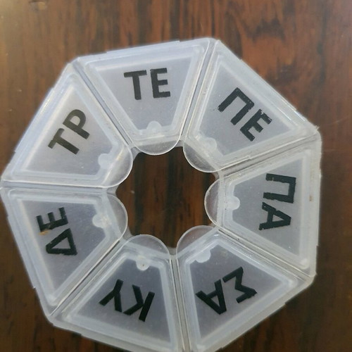 Weekly pill box small like new