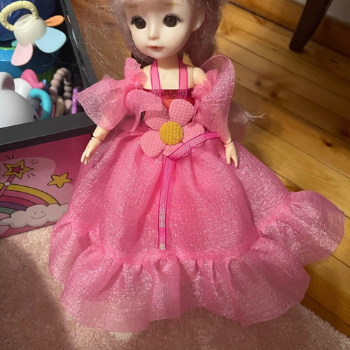 Doll in good condition missing one shoe