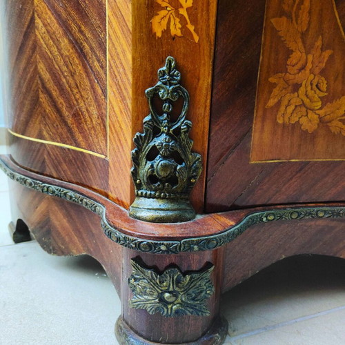 Baroque Bayou with Marble Top, Marquetry and Brass Details like new