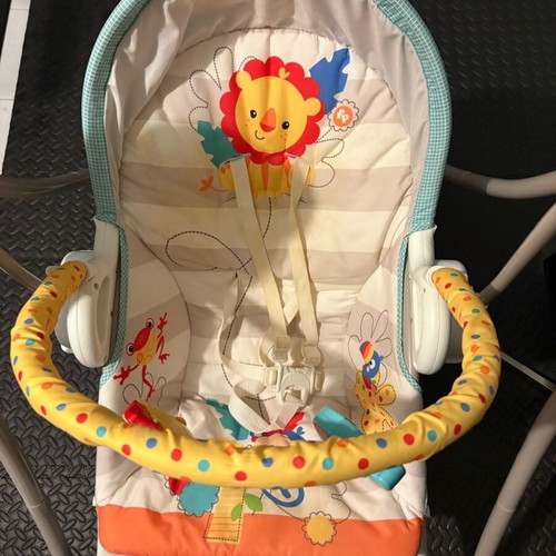 Fisher-Price 3 in 1 Baby Electric Relax Swing used, music & vibration up to 18kg gray
