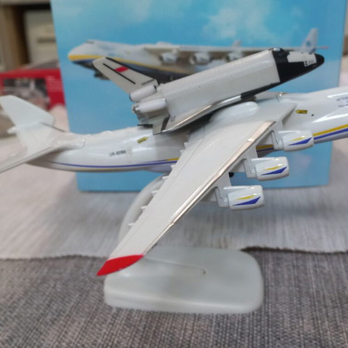 Antonov An-225 and Buran space shuttle model like new
