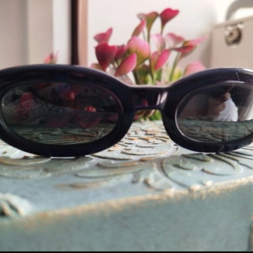 Vogue sunglasses VO 2183-S like new, black-blue frame, vintage
