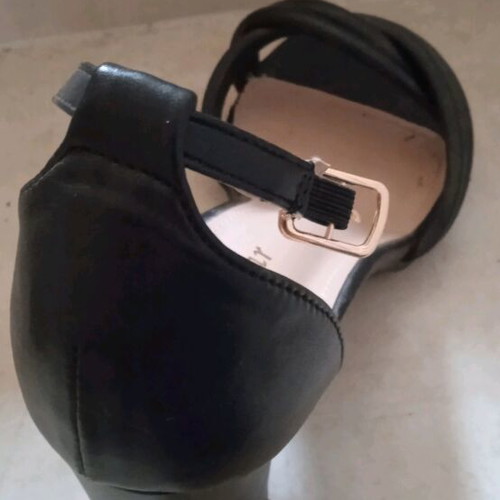 Mat Star sandal like new, black, size 38