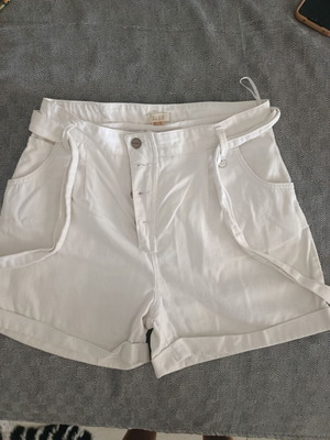 High-Waist Shorts Ale brand white, like new, size XL