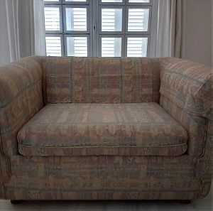 Τιμή σοκ: Μονός καναπές-κρεβάτι με ύφασμα, στιβαρός, σε άριστη κατάσταση.