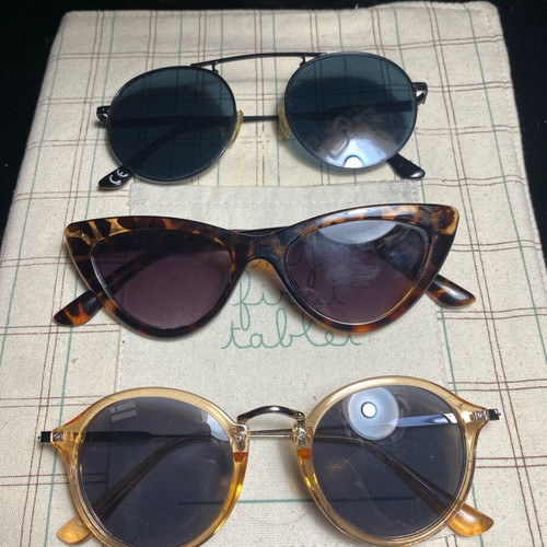 Sunglasses used, set of 3, black