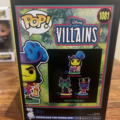 Funko Pop! Disney Captain Hook Black Light 1081 new with Hot Topic sticker