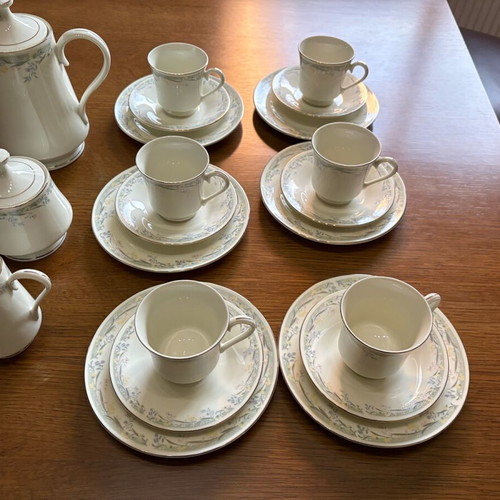 Vintage Fine China coffee set complete 23 pieces like new