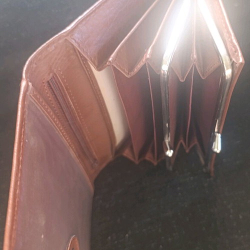 Leather women's wallet like new, brown, 18cm