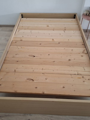 Ξύλινο κρεβάτι μεταχειρισμένο 120x200 εκ. με 16 τάβλες