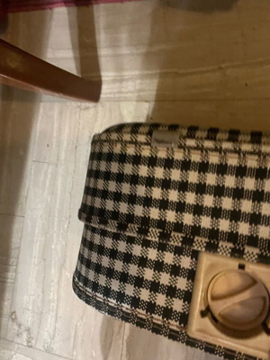 Vintage φορητό πικάπ βαλιτσάκι μεταχειρισμένο με ενσωματωμένο ηχείο