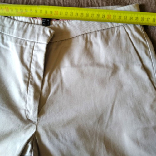 Mango women's set with beige pants and yellow top