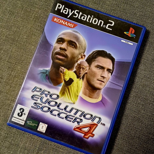Pro Evolution Soccer 4 PS2 used, complete in excellent condition