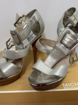 Michael Kors Gansevoort silver metallic leather sandals, size 37