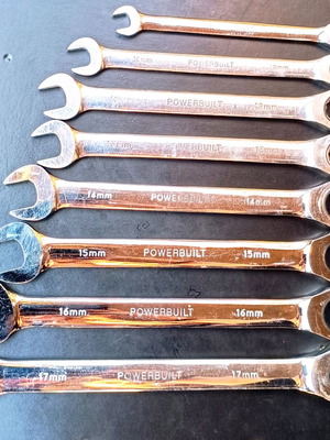 Powerbuilt set of 8 used ratcheting combination wrenches