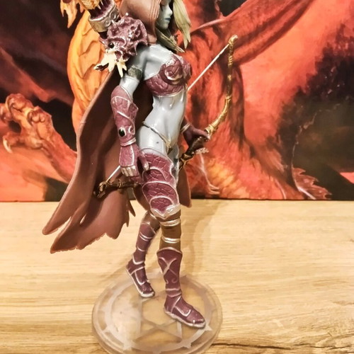 Sylvanas Windrunner action figure from World of Warcraft like new