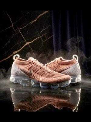 Nike Vapormax Flyknit 2 size 38 like new rose gold sneakers