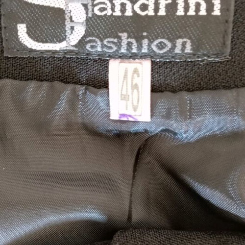 Women's black skirt new, size 46, stretch fabric