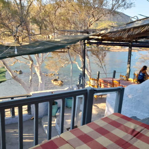 Seafront commercial space for rent in Kakia Thalassa, Keratea