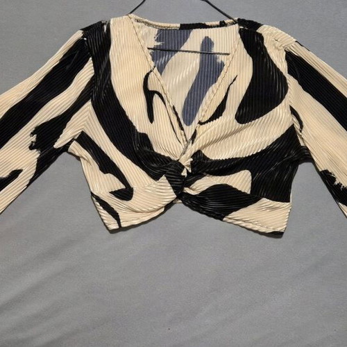 Emprime crop shirt Shein size M like new