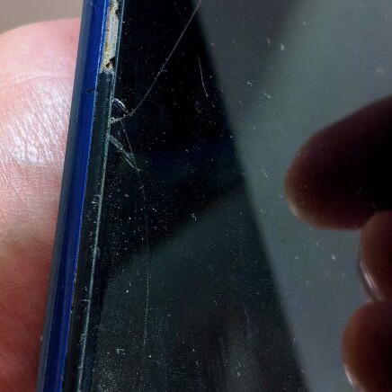 Motorola Moto G9 Play 64GB used, sapphire blue, cracked screen