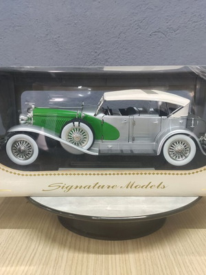 Signature Models Duesenberg 1934 metal model scale 1:18 new