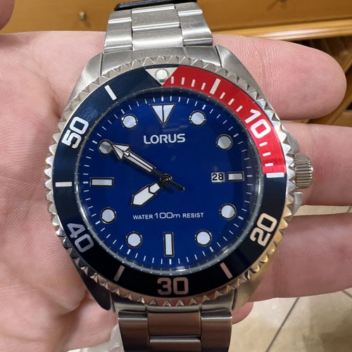 Lorus men's watch new with original seal