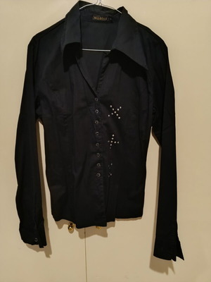 Black women's shirt with decorative studs, long sleeve, like new