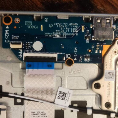 Dell Inspiron 15 3525 laptop used for spare parts with 16GB RAM and 512GB SSD