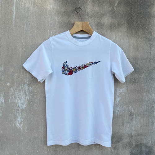 Nike T-shirt used, size S, white