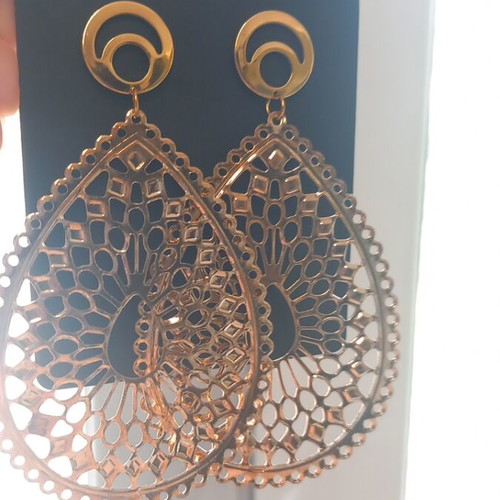 Stainless steel earrings new, gold color, 8.5cm length