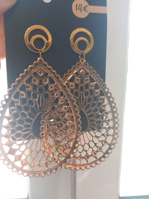 Stainless steel earrings new, gold color, 8.5cm length