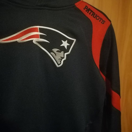 NFL Team apparel teen hoodie like new, Patriots