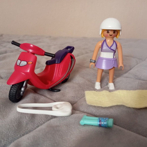 Playmobil girl with scooter full set like new