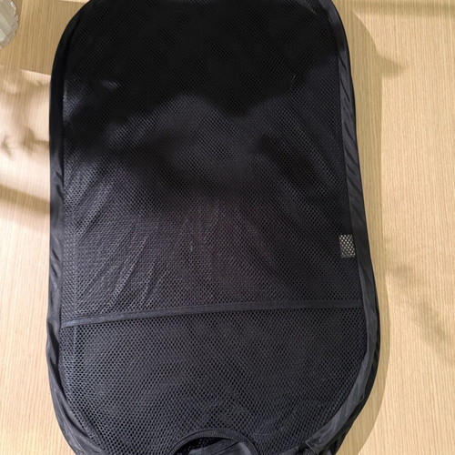 Laundry basket like new, very lightweight and durable