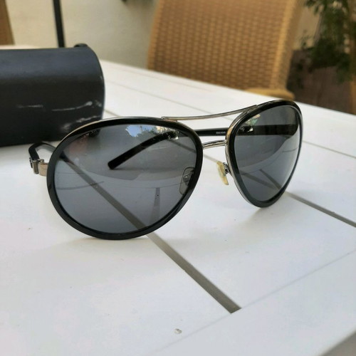 D&G sunglasses black used in excellent condition