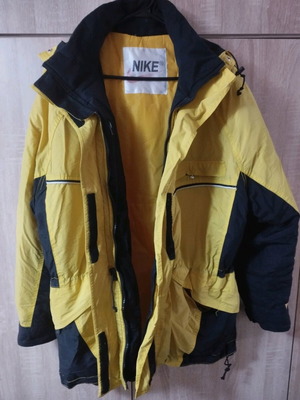 Nike men's jacket XL like new, black and yellow