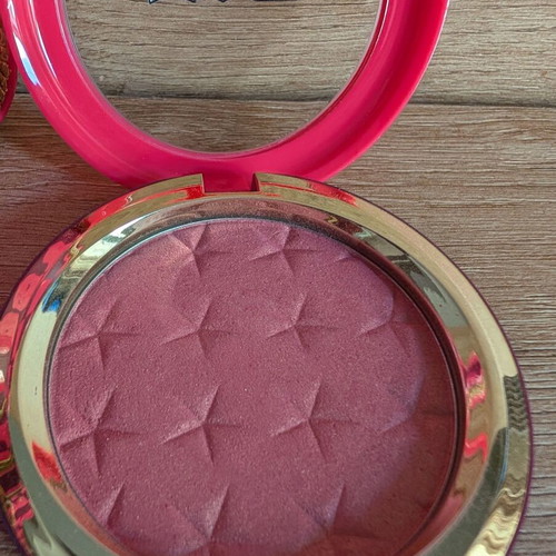 MAC Nutcracker Sweet Magic Dust Powder Sweet Vision like new with collectible pouch