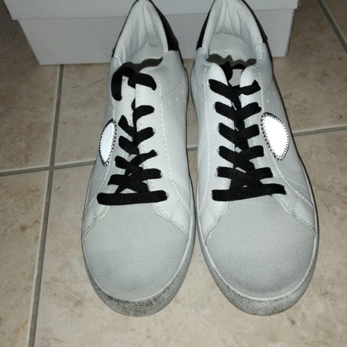 Γυναικεία αθλητικά παπούτσια Ideal Shoes No 39 σαν καινούργια, λευκά και γκρι