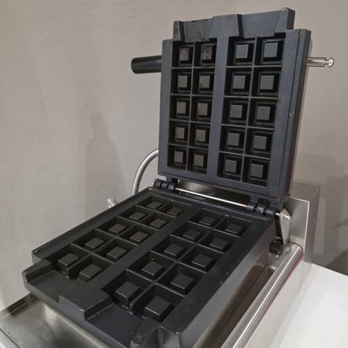 Waffle Maker professional, like new