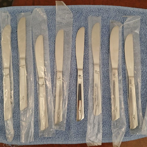 Stainless Steel Knives set of 8, new, unused