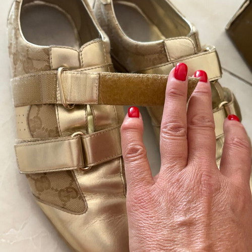 Gucci sneakers like new, gold, adjustable straps, size 40
